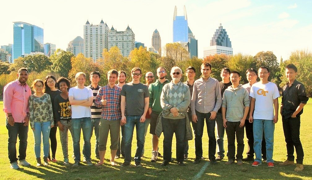 SEMA lab members went to Piedmont Park for an afternoon of games, good BBQ, and relaxation.
